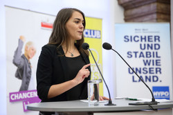 Präsentation der Siegerreden anlässlich des Redewettbewerbs 100 Jahre Frauenwahlrecht - Setze ein Statement! im Linzer Landhaus