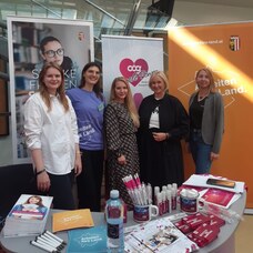 Gruppenbild auf der Messe